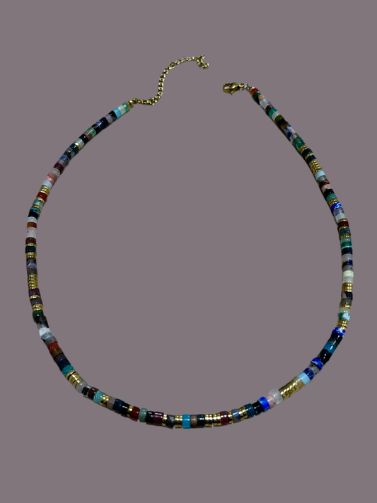 Collier Shy